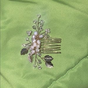 - NWT Dareth colburn hair broach